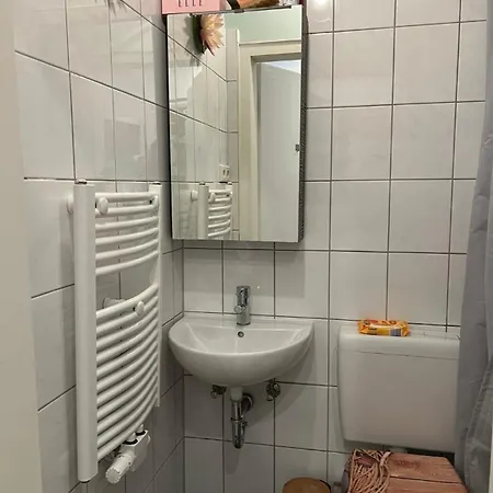 Hbf-uni Naehe Smart&nice دوسبرغ